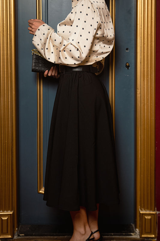 BLACK MIDI SKIRT